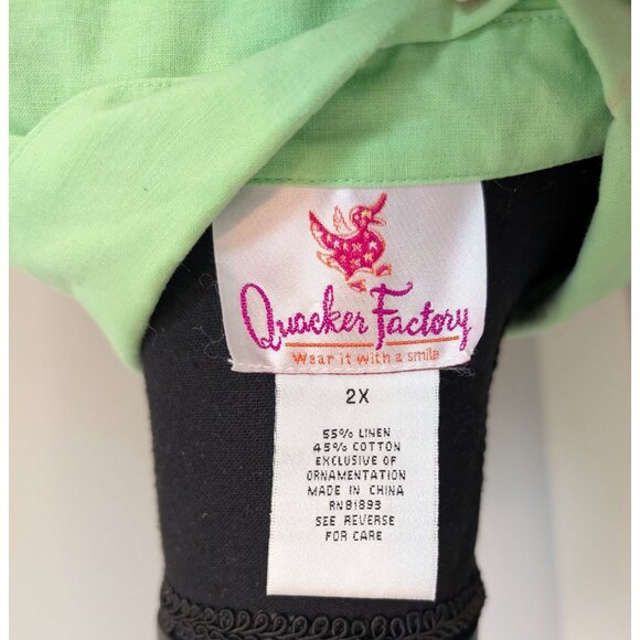 Quacker Factory Green Linen Blend Butterfly Embellished Button-Up Shirt - 2X - Picture 5 of 7
